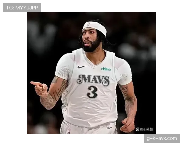 戴维斯攻防两端全面碾压同位置球员，技术优势凸显赛场统治力