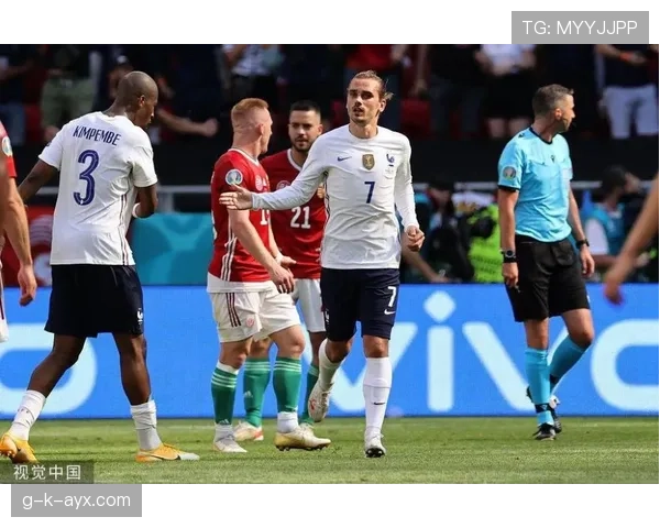 恩里克团队演绎控球新美学，战术革新助推球队整体表现跃升