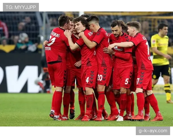 弗赖堡防守稳固，状态回暖助力球队争冠趋势持续。